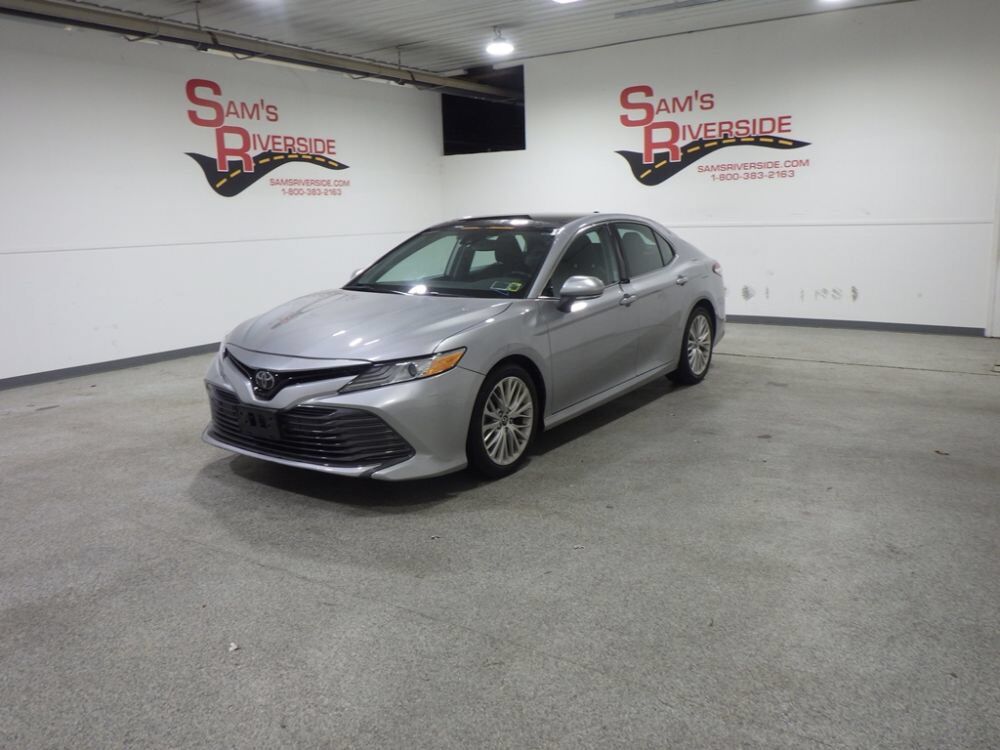 2019 TOYOTA Camry