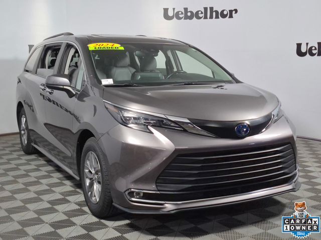 2024 TOYOTA Sienna