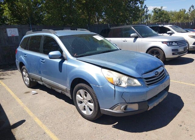 2012 SUBARU Outback