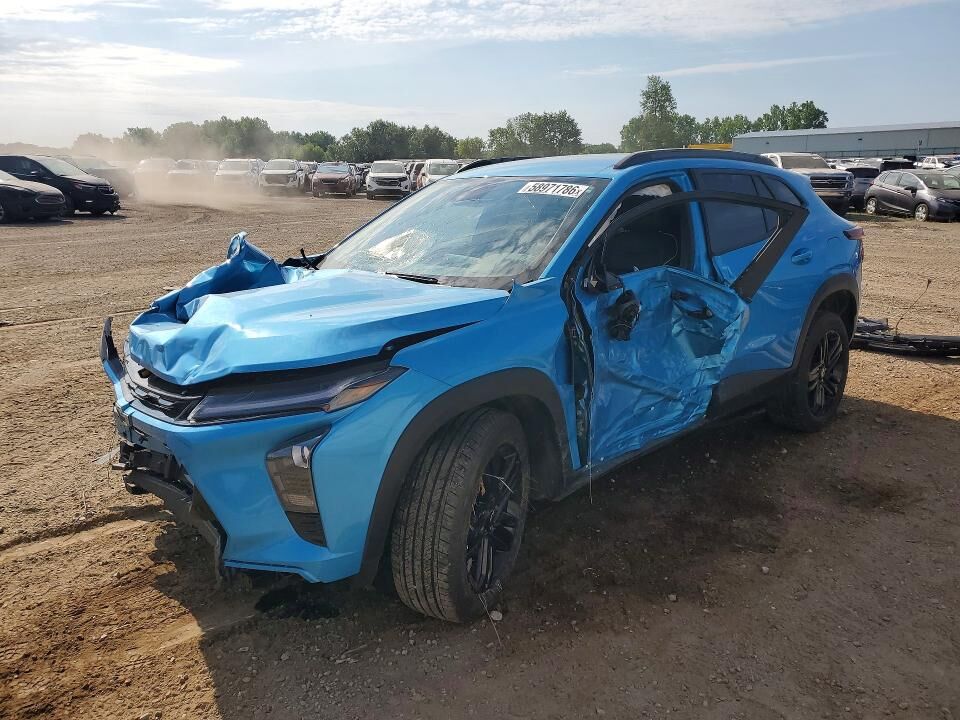 2025 CHEVROLET Trax