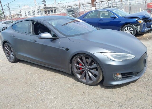 2016 TESLA Model S