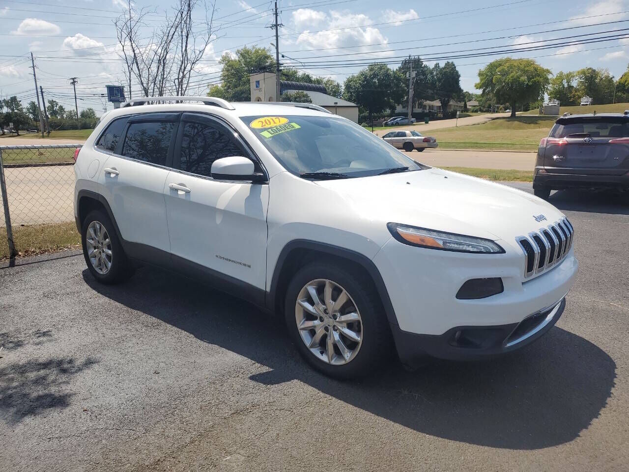 2017 JEEP Cherokee