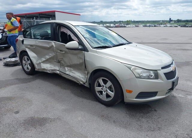 2013 CHEVROLET Cruze