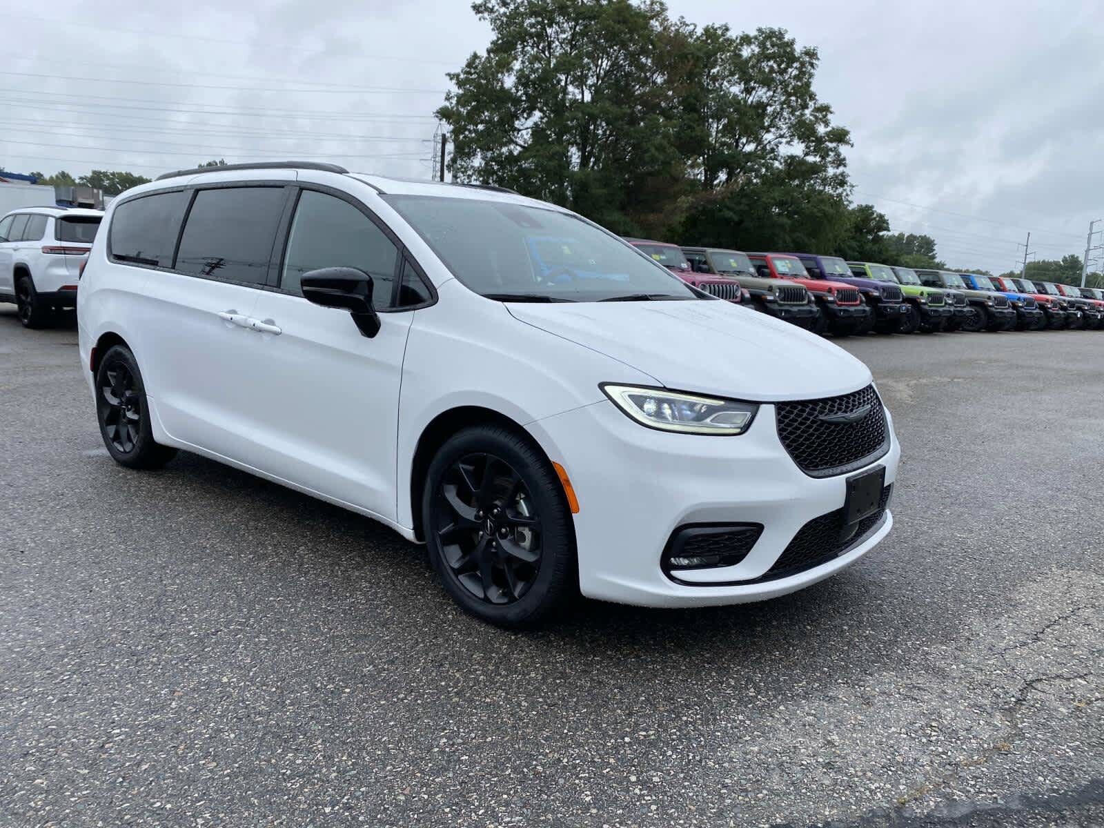 2025 CHRYSLER Pacifica