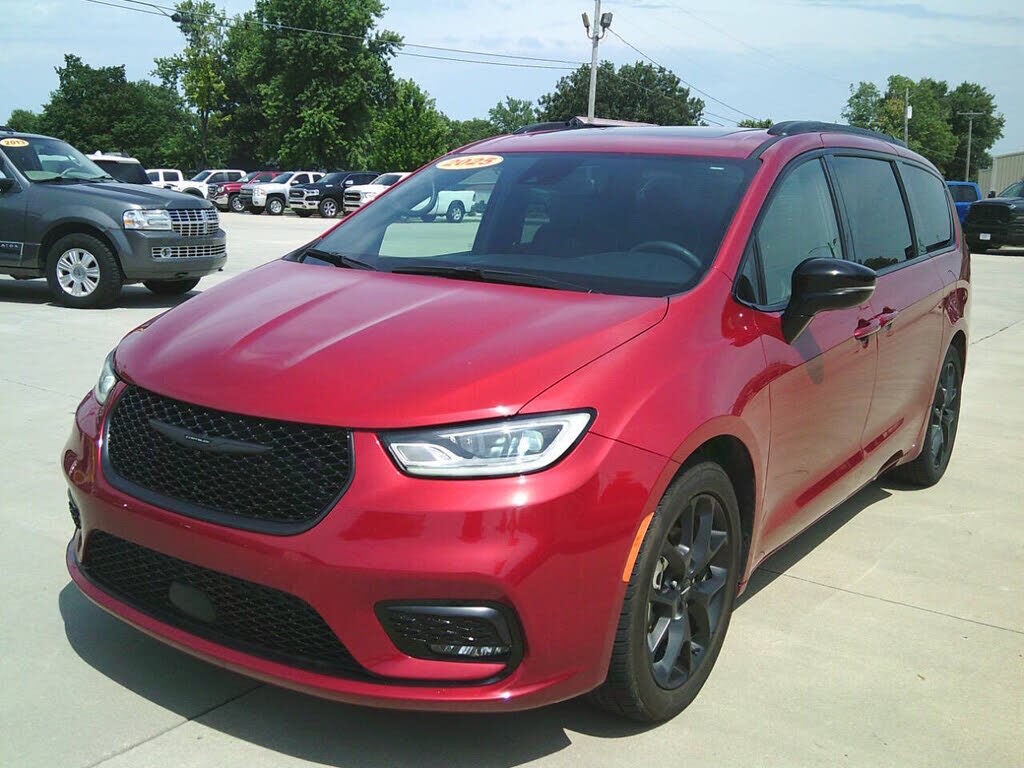 2025 CHRYSLER Pacifica