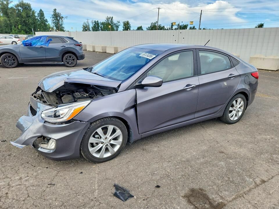 2014 HYUNDAI Accent