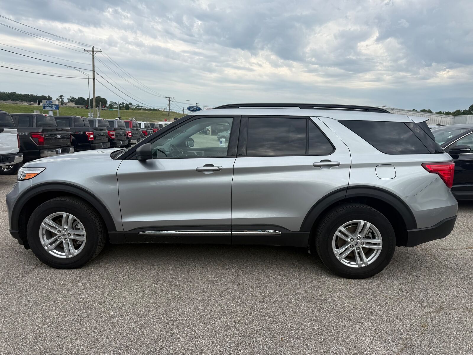 2023 FORD Explorer