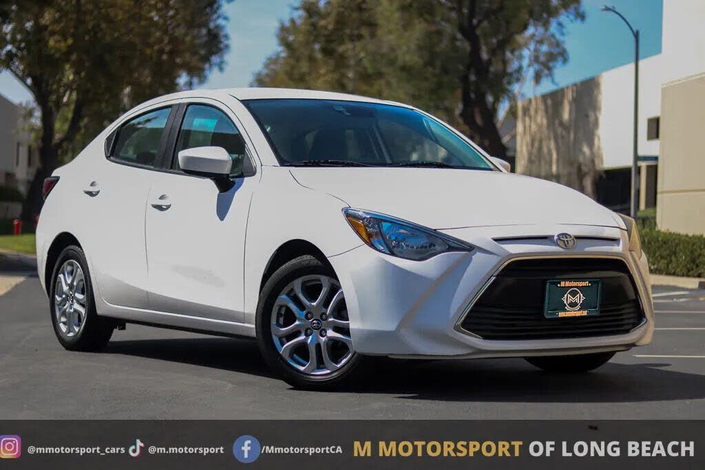 2018 TOYOTA Yaris