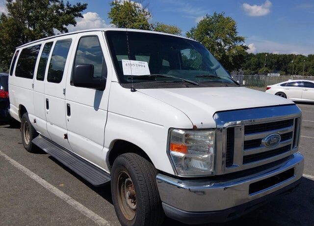 2013 FORD E-350