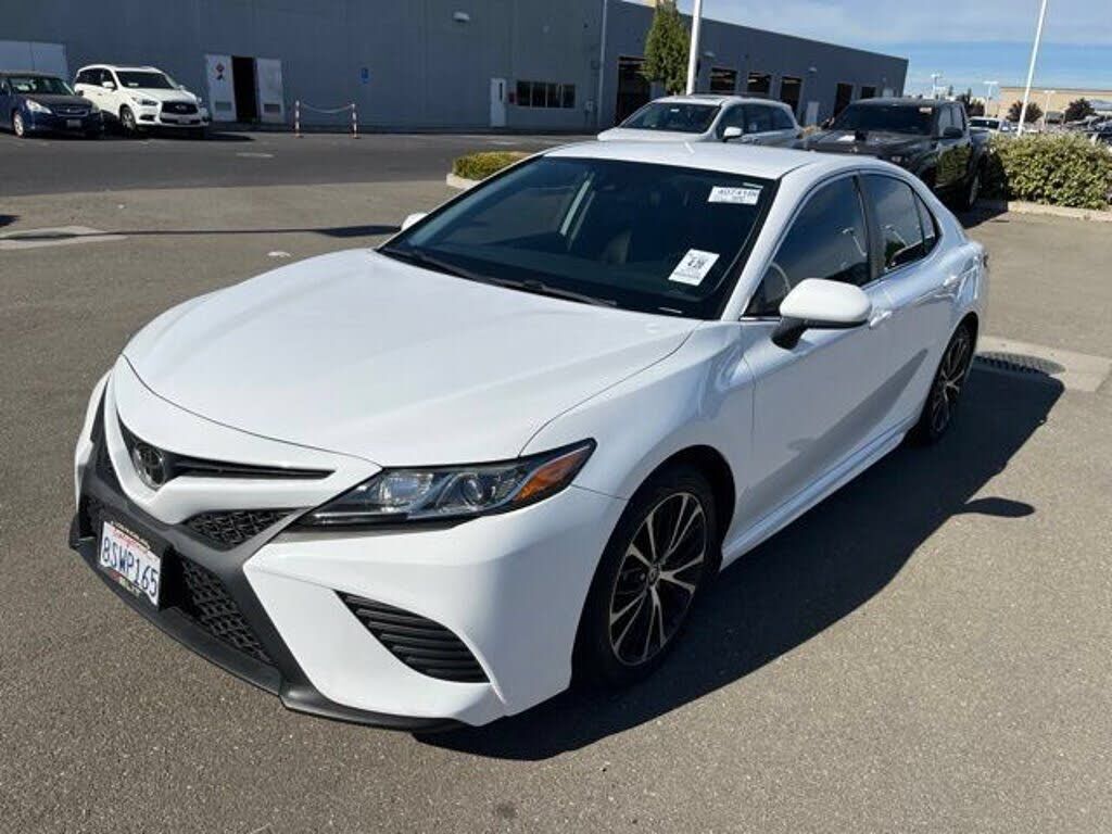 2020 TOYOTA Camry