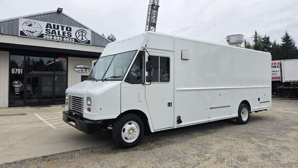 2017 FORD Commercial Chassis