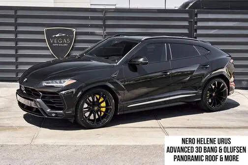 2022 LAMBORGHINI URUS