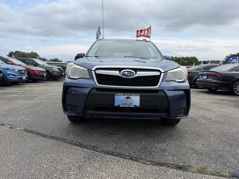 2014 SUBARU Forester