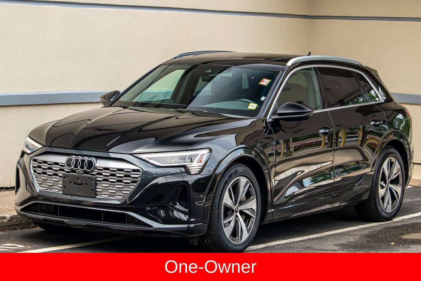 2024 AUDI Q8