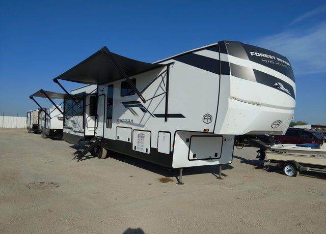 2025 FOREST RIVER Sierra Towables