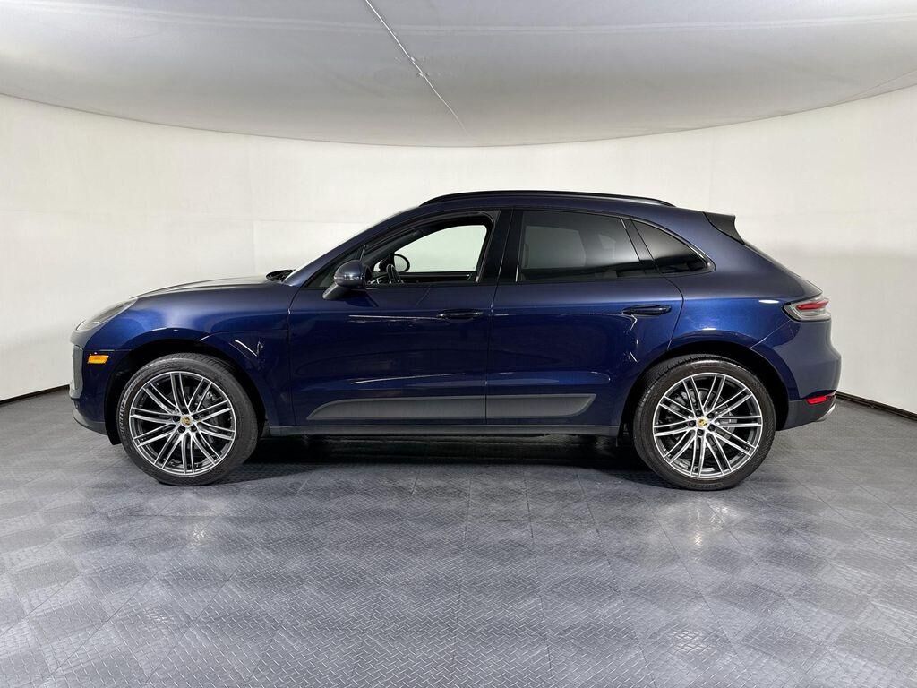 2019 PORSCHE Macan