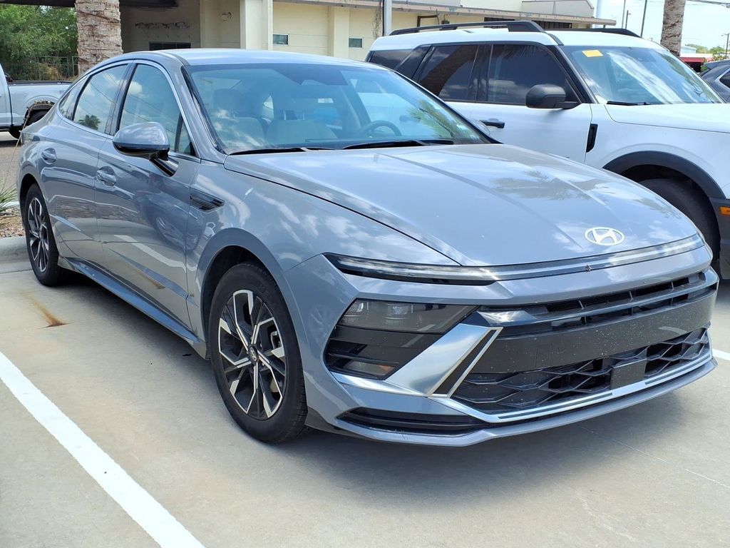 2025 HYUNDAI Sonata