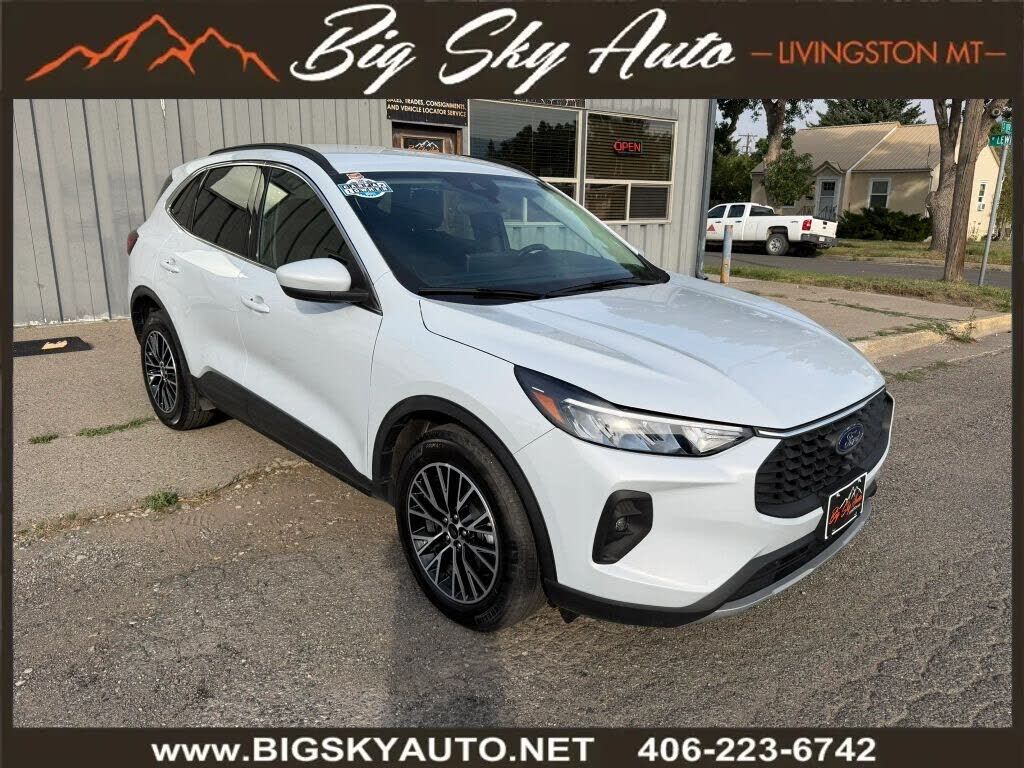 2025 FORD Escape