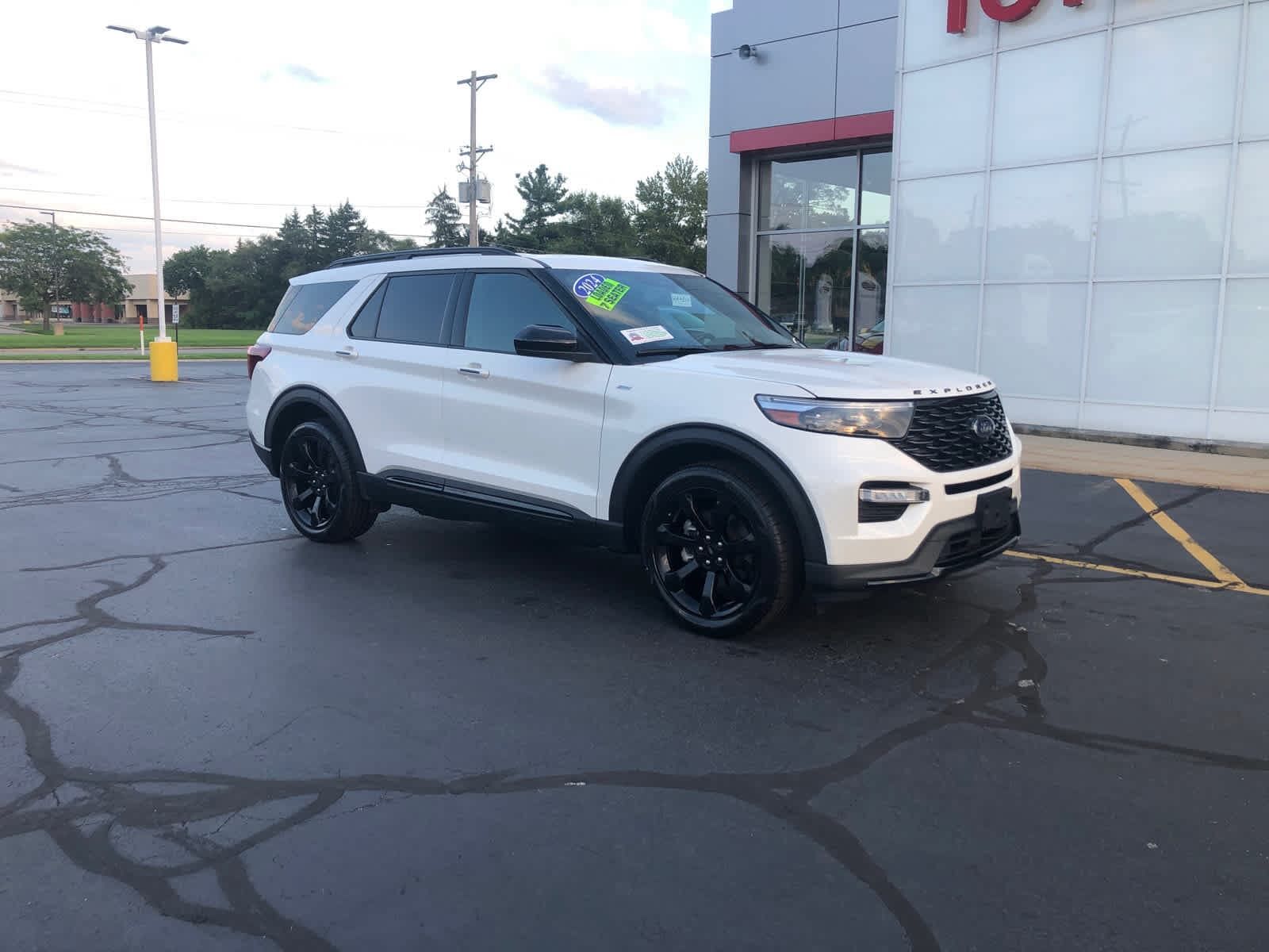 2024 FORD Explorer