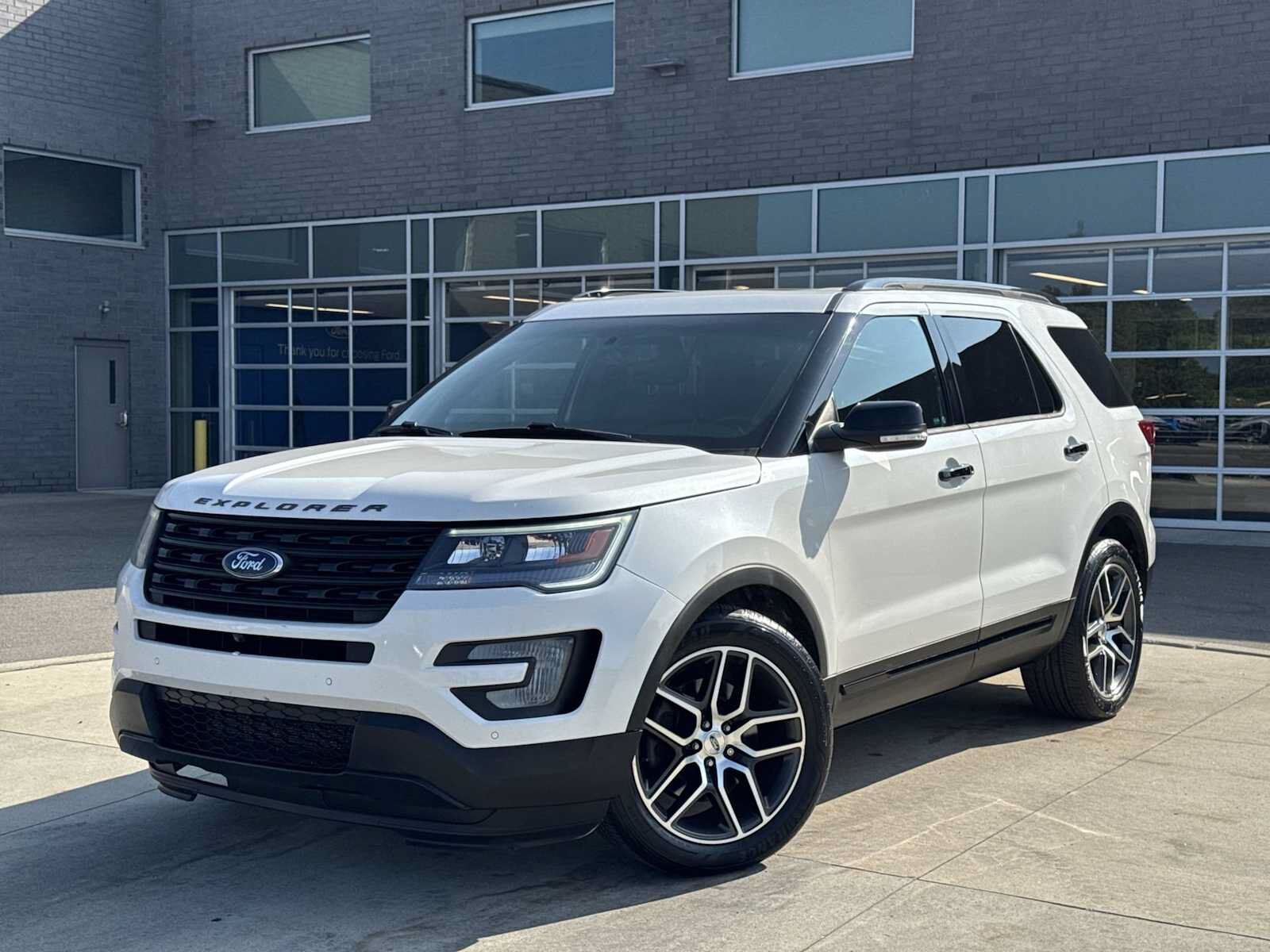 2016 FORD Explorer