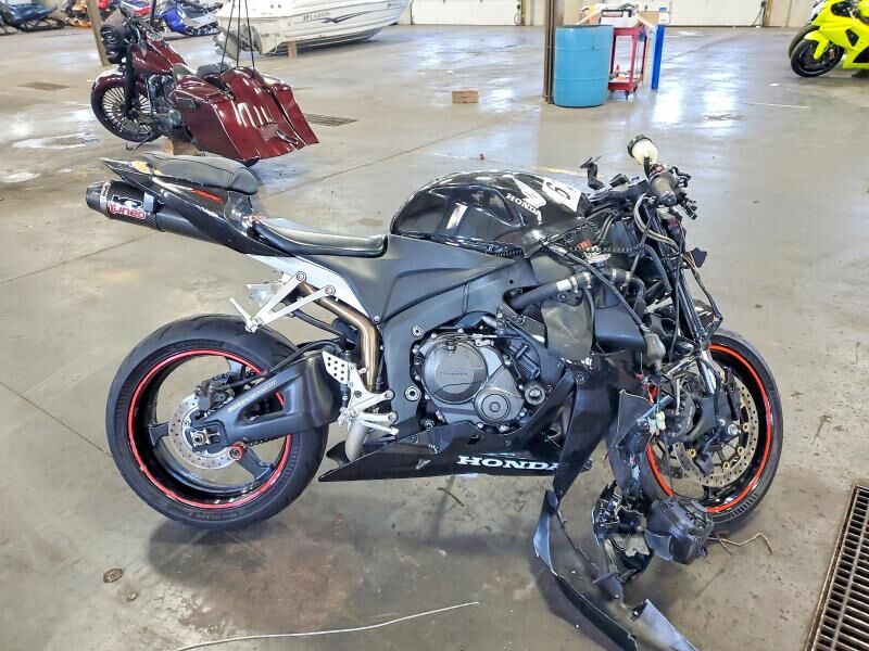 2008 HONDA CB