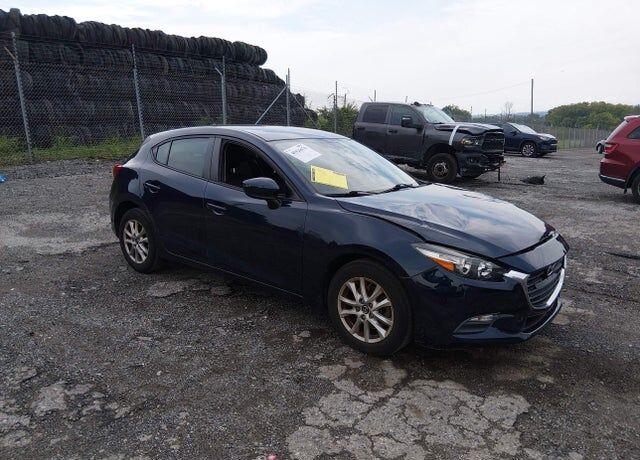 2017 MAZDA Mazda3