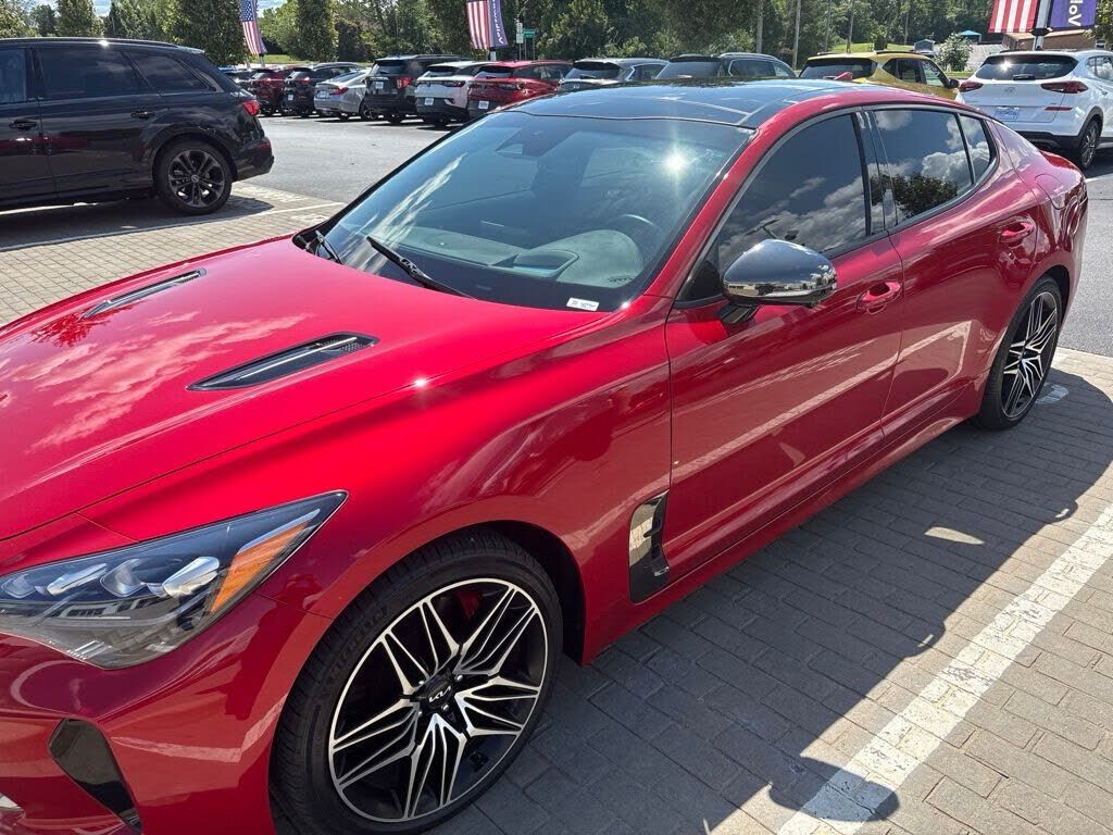 2023 KIA Stinger