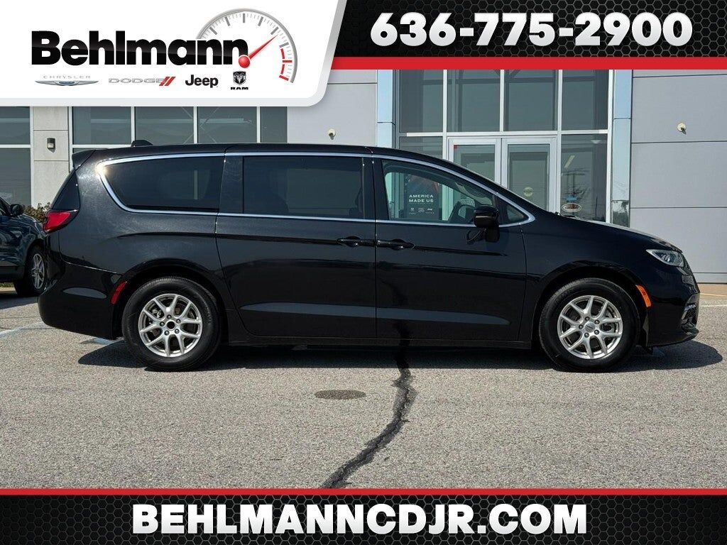 2023 CHRYSLER Pacifica