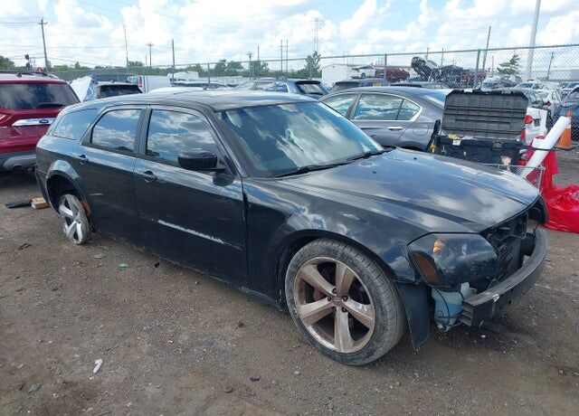 2005 DODGE Magnum