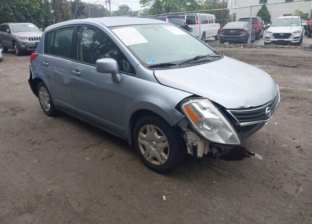 2011 NISSAN Versa
