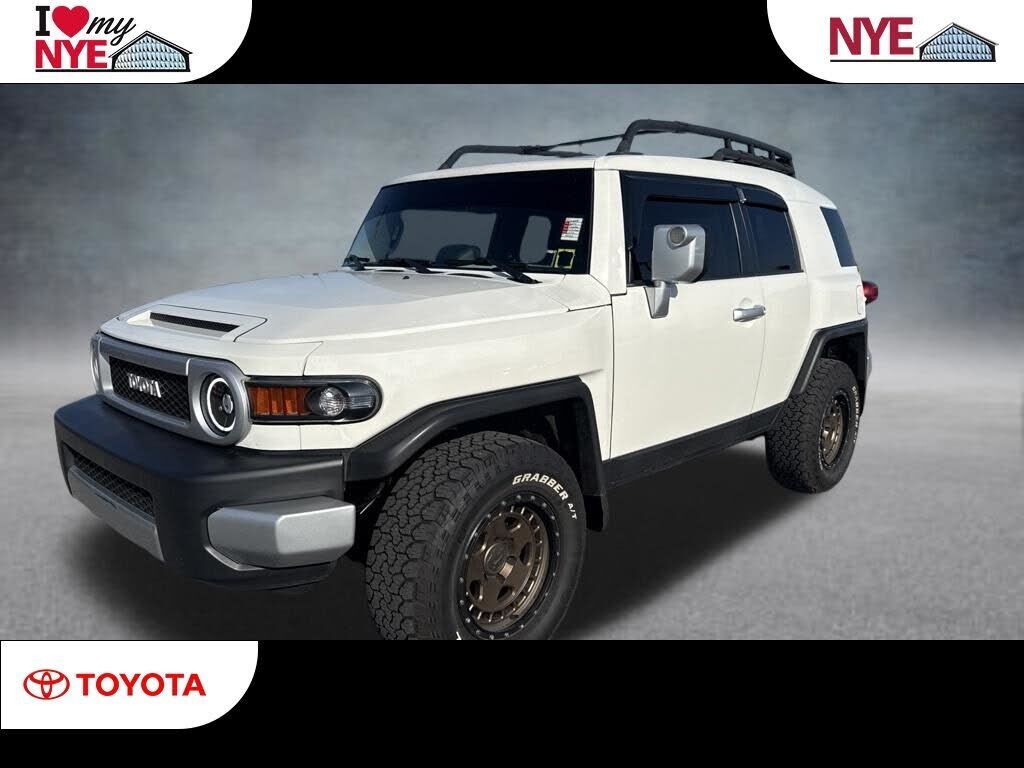 2014 TOYOTA FJ Cruiser