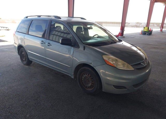 2009 TOYOTA Sienna