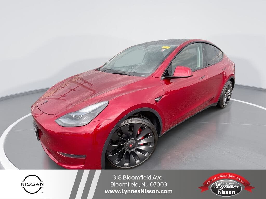 2024 TESLA Model Y