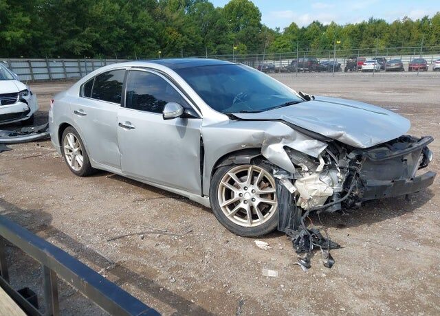 2011 NISSAN Maxima