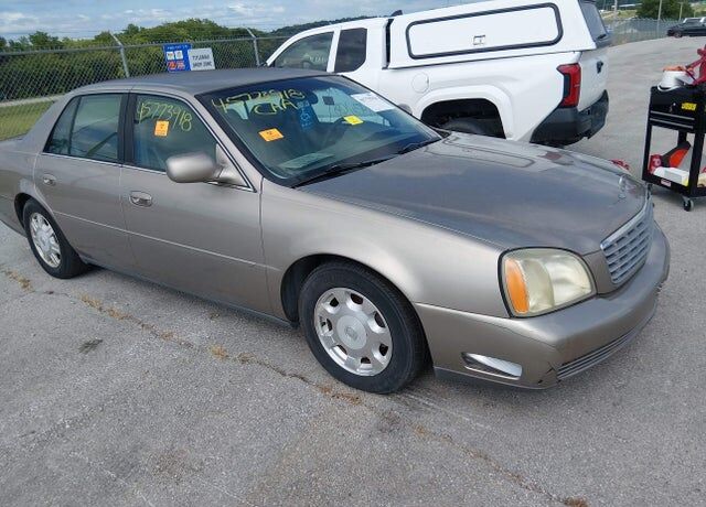 2004 CADILLAC Deville