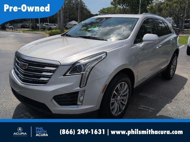 2017 CADILLAC XT5