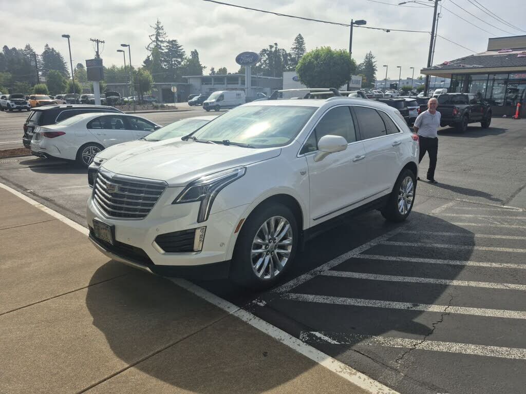 2017 CADILLAC XT5