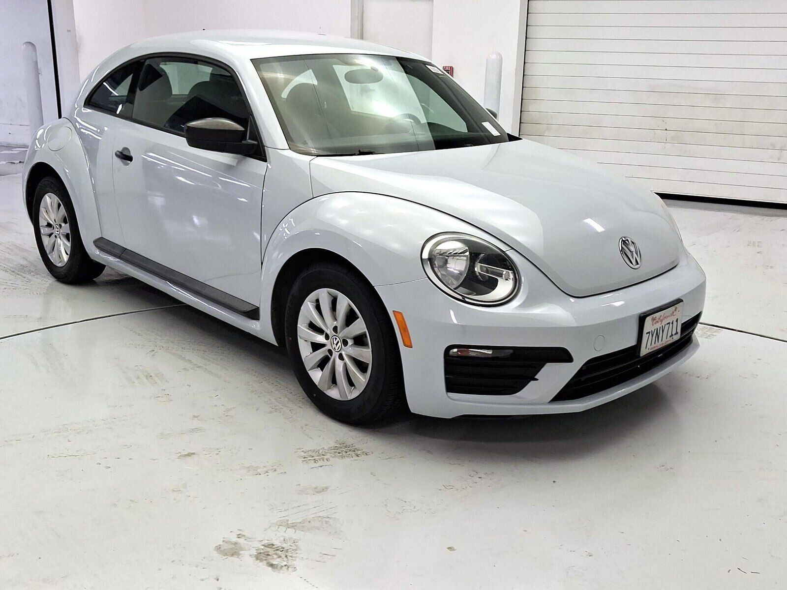 2017 VOLKSWAGEN Beetle