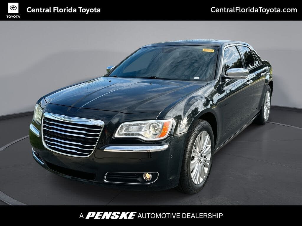 2013 CHRYSLER 300