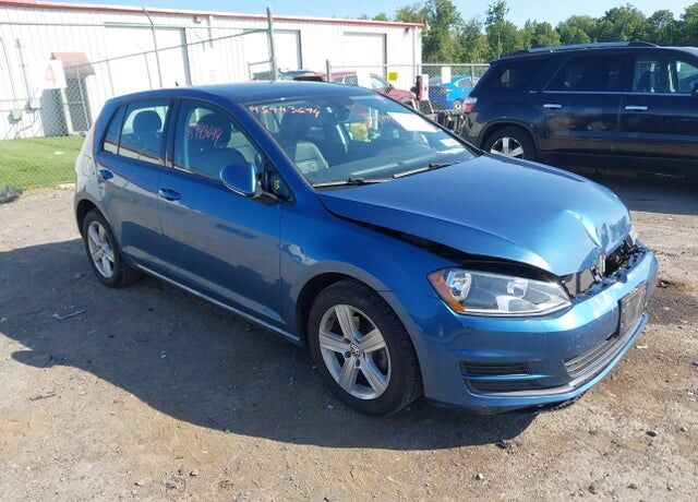 2017 VOLKSWAGEN Golf