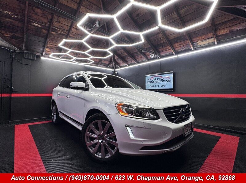 2017 VOLVO XC60