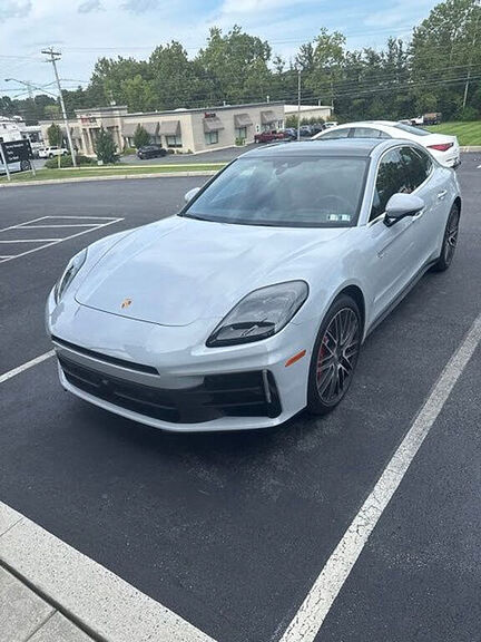 2025 PORSCHE Panamera