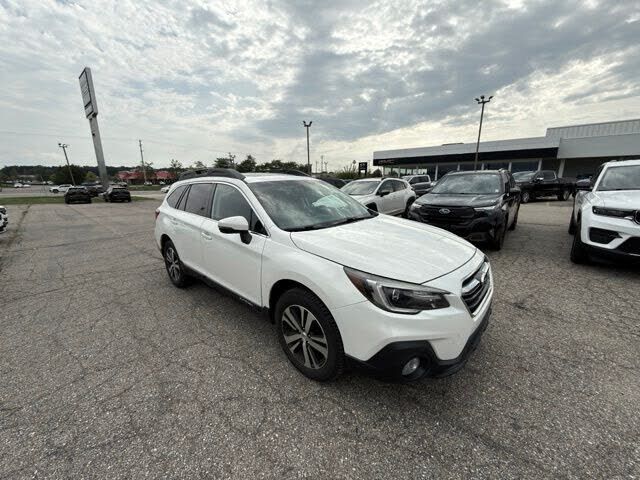 2018 SUBARU Outback