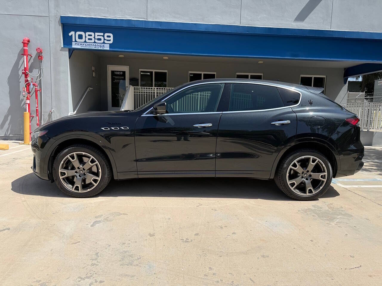 2023 MASERATI Levante