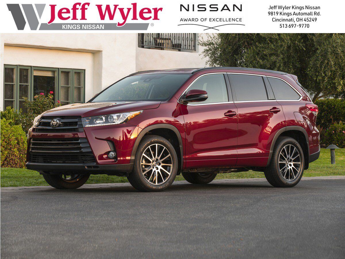 2017 TOYOTA Highlander
