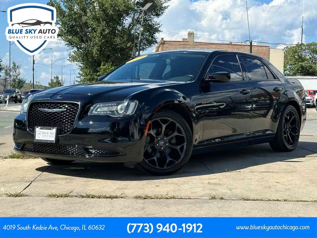 2019 CHRYSLER 300