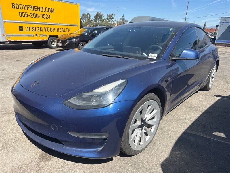 2023 TESLA Model 3