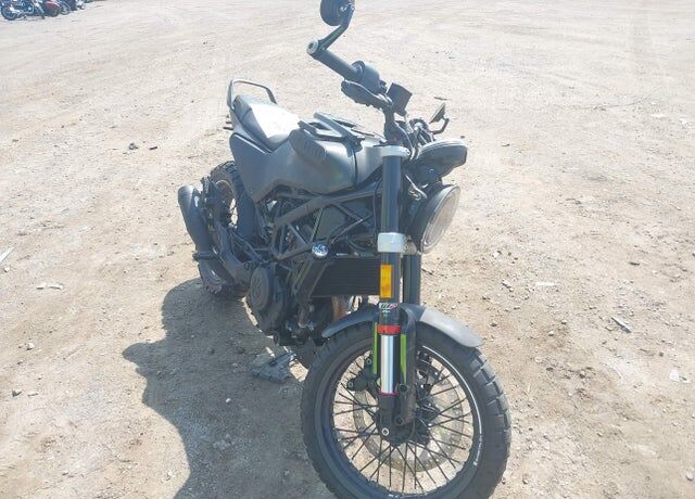 2021 HUSQVARNA Svartpilen/Vitpilen