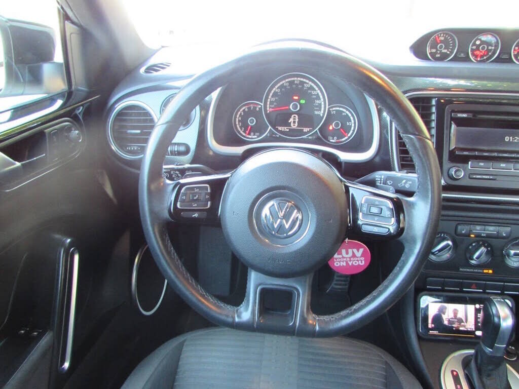 2015 VOLKSWAGEN Beetle