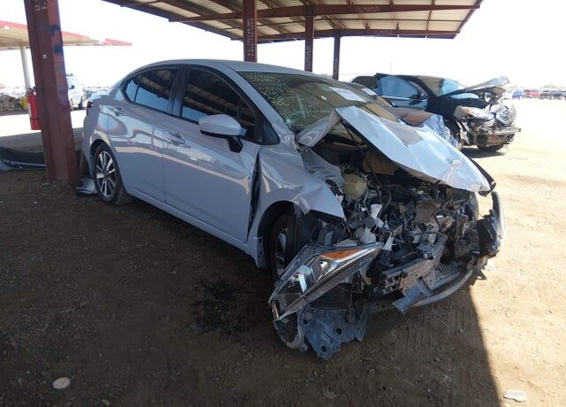 2023 NISSAN Versa